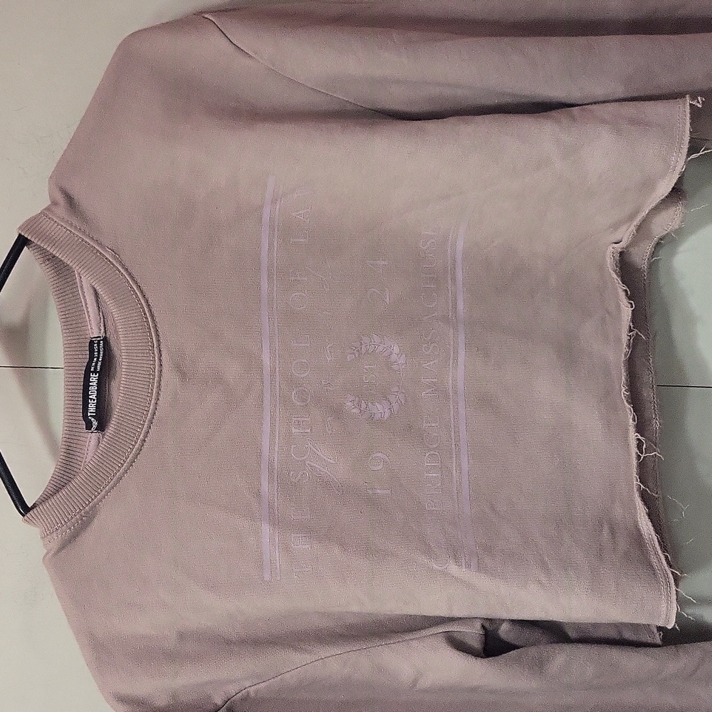 HARVARD, School Of LAW, CAMBRIDGE, MASSACHUSETTS CROP SWEATSHIRT, SIZE 6/MEDUIM